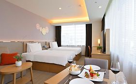 Holiday Inn & Suites Shin Osaka By Ihg